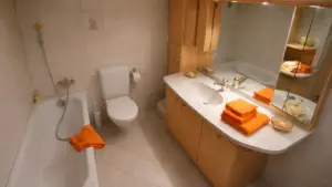 Badezimmer der Ferienwohnung LuxLax, Aletsch Arena Wallis